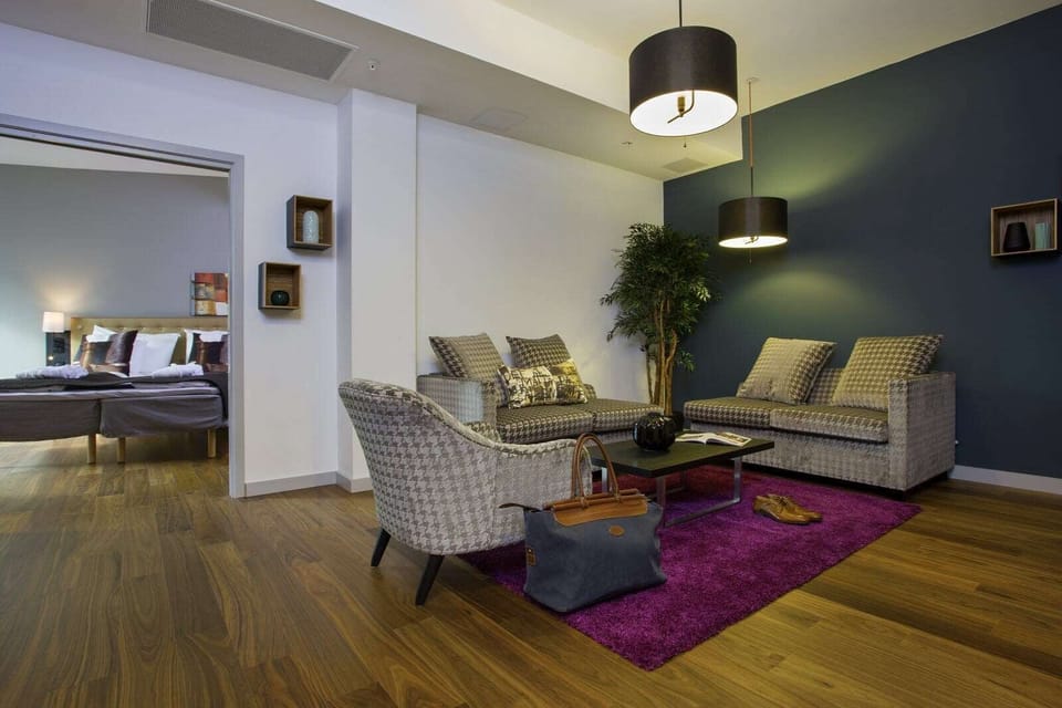 Junior Suite | Premium bedding, pillowtop beds, in-room safe, desk