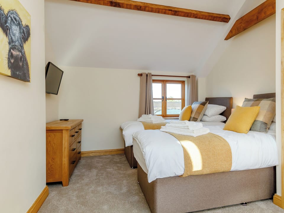 Twin bedroom | The Old Laundry - Hewelsfield Court, Hewelsfield, near Lydney