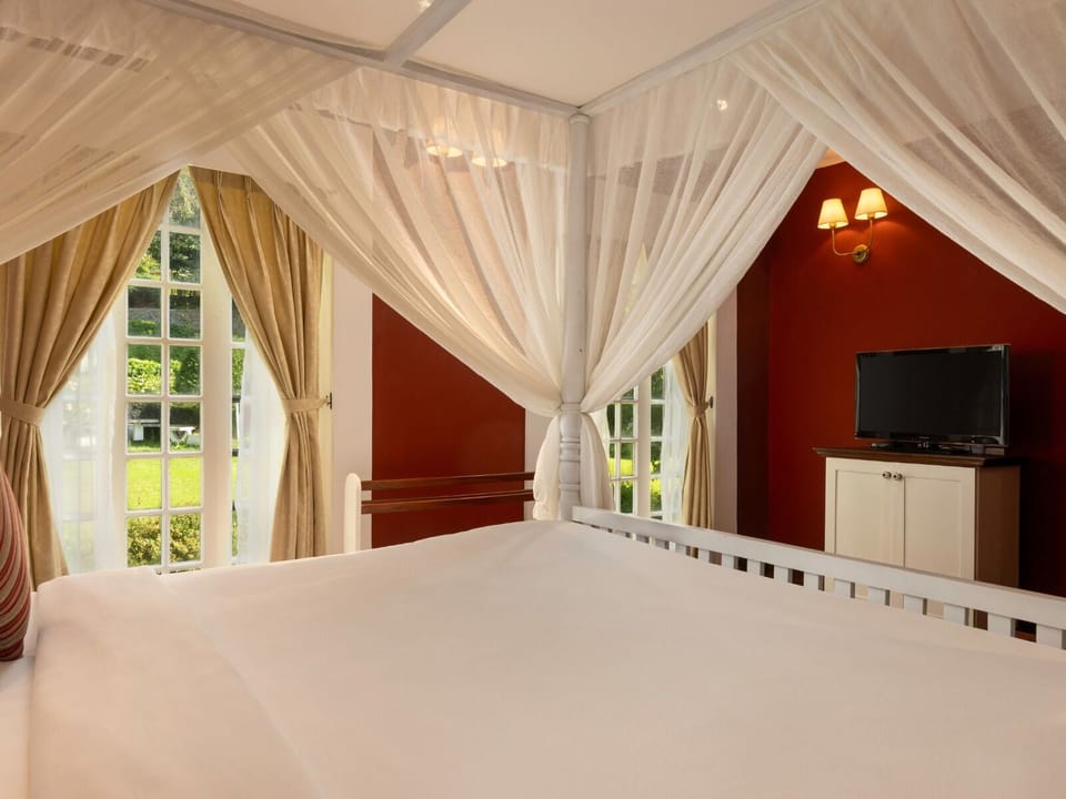 Heritage Suite | 1 bedroom, premium bedding, in-room safe, desk