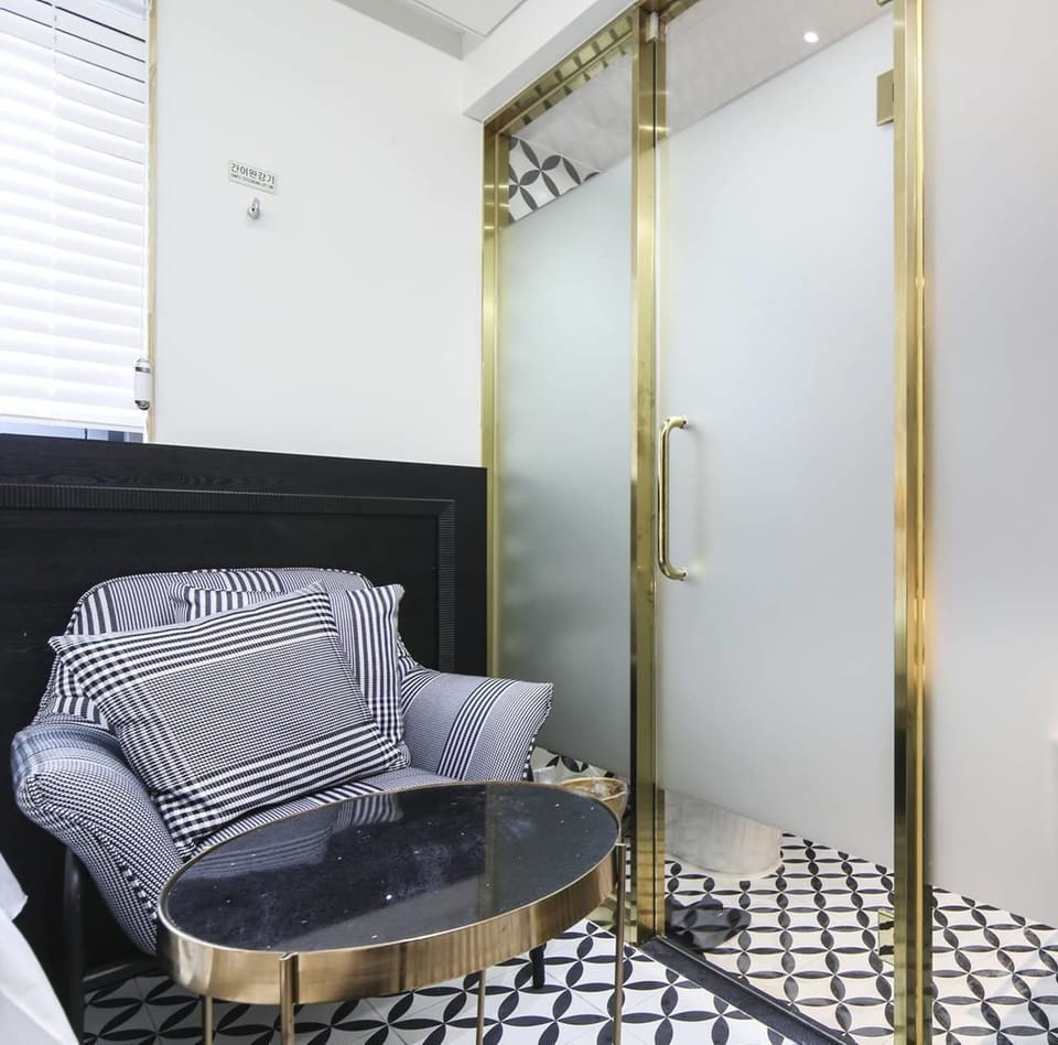 Deluxe Twin Room | Desk, soundproofing, free WiFi