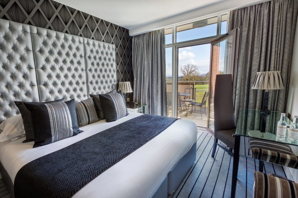 Suite | Egyptian cotton sheets, premium bedding, pillowtop beds, in-room safe