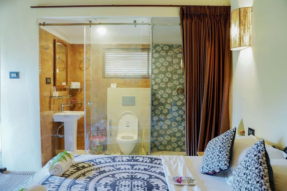 Honeymoon Room, 1 King Bed, Balcony, Garden View | Premium bedding, Select Comfort beds, in-room safe