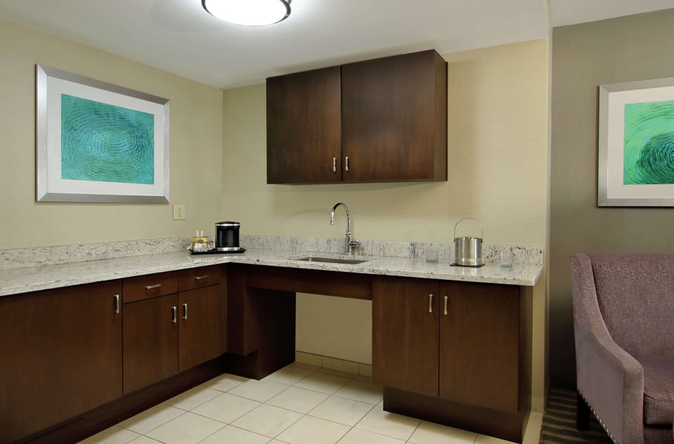 Suite, 1 King Bed | Private kitchen | Fridge, coffee/tea maker