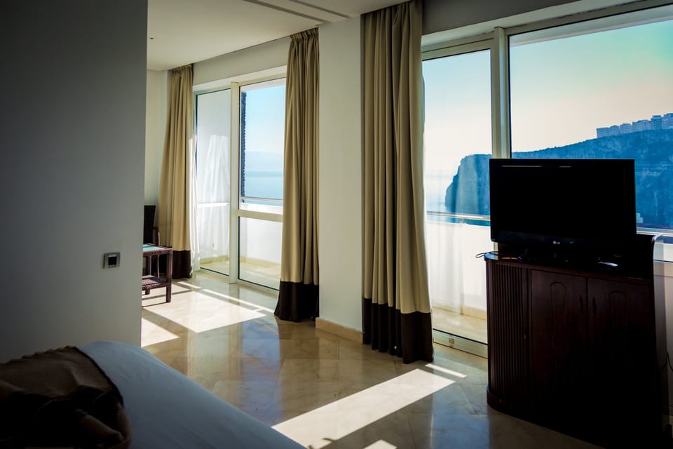 Premium bedding, Select Comfort beds, in-room safe, desk