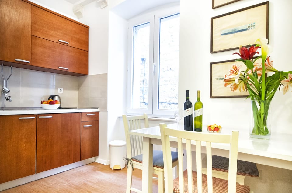 Comfort Apartment (Diana) | Private kitchen | Fridge, coffee/tea maker, electric kettle, toaster