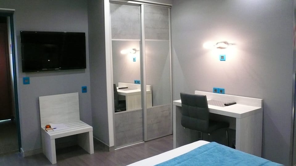 Double Room (Prestige) | In-room safe, individually furnished, desk, soundproofing
