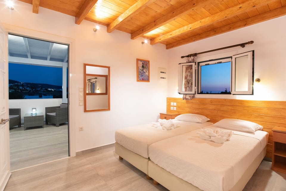Deluxe Double or Twin Room, 1 Bedroom, Non Smoking, Lanai (Third Floor, Panoramic Sea View) | Individually decorated, individually furnished, free WiFi, bed sheets