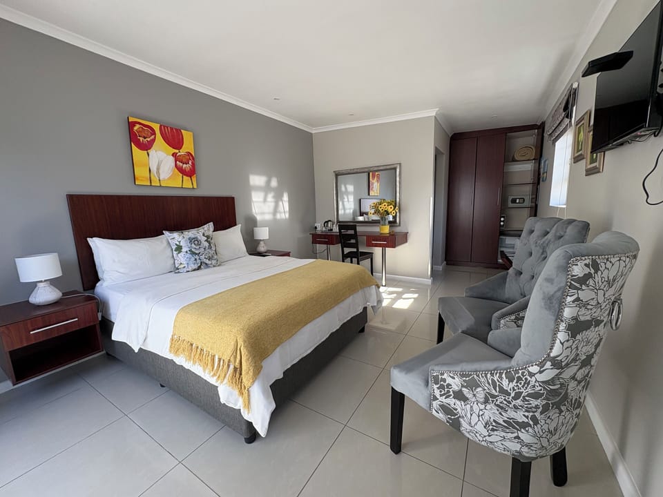 Luxury Room | 1 bedroom, premium bedding, Select Comfort beds, in-room safe
