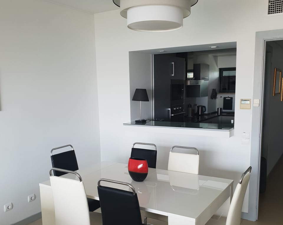 DINNING ROOM AREA,WITH KITCHEN