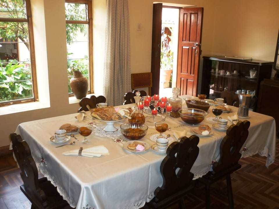 Breakfast area
