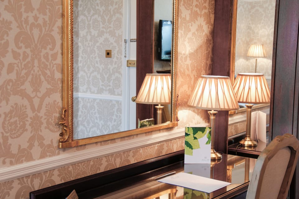 Premium Double Room (Four Poster Bed) | In-room safe, individually decorated, individually furnished, desk