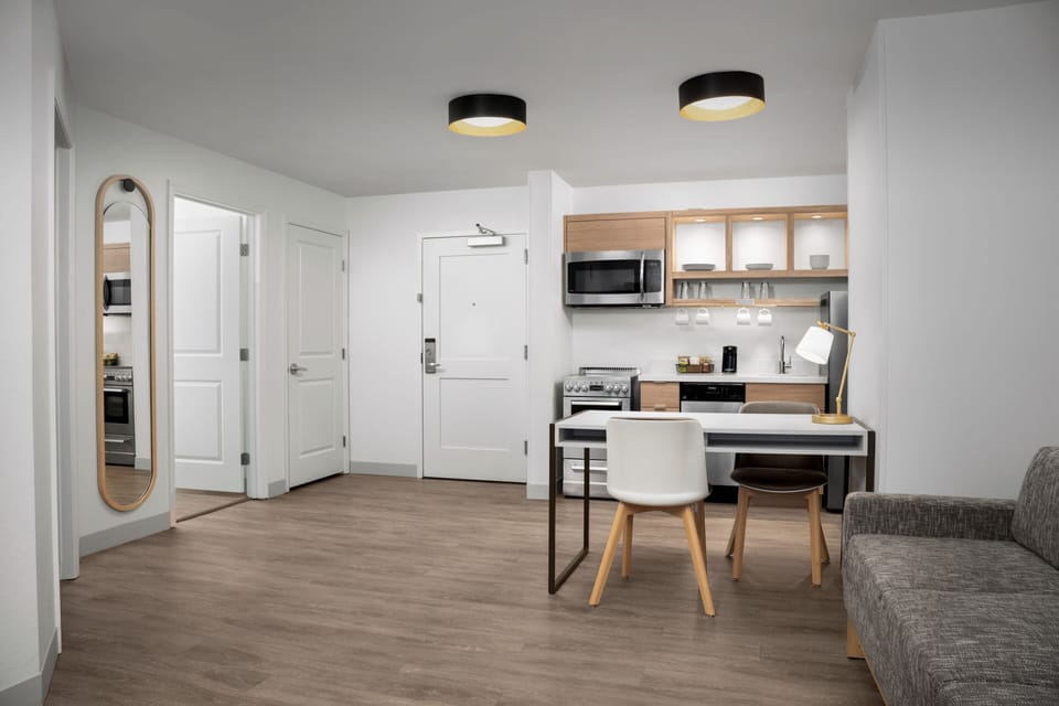 32-inch TV with cable channels