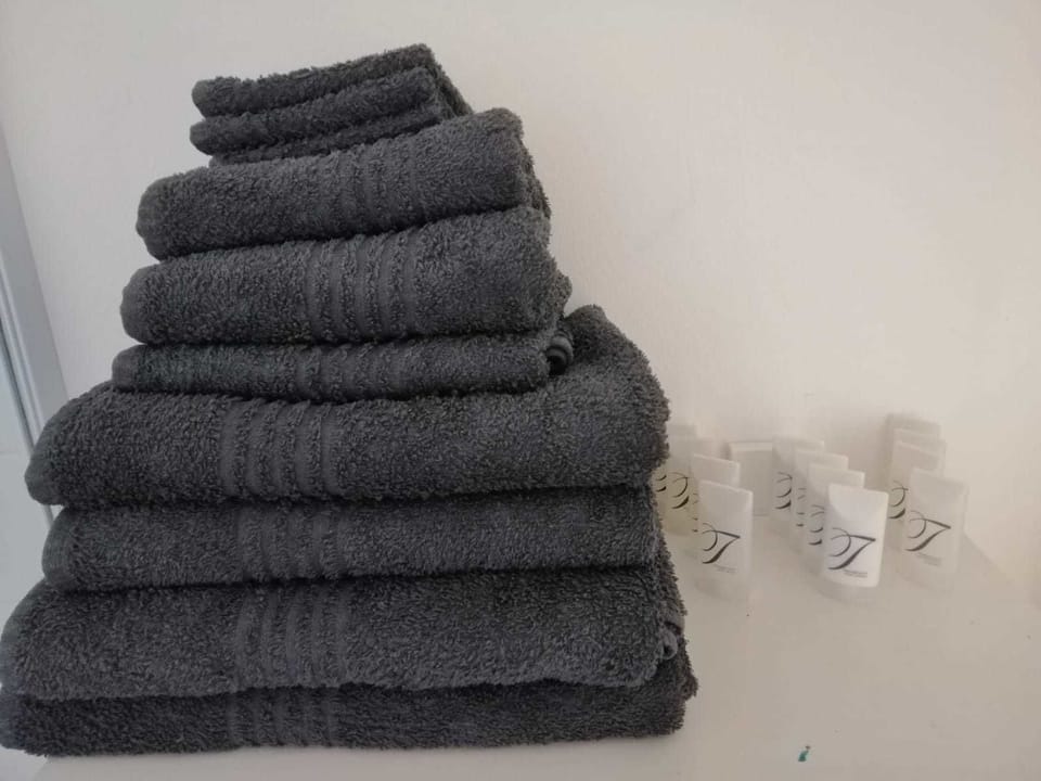 Apartment, 2 Bedrooms | Bathroom | Shower, free toiletries, towels