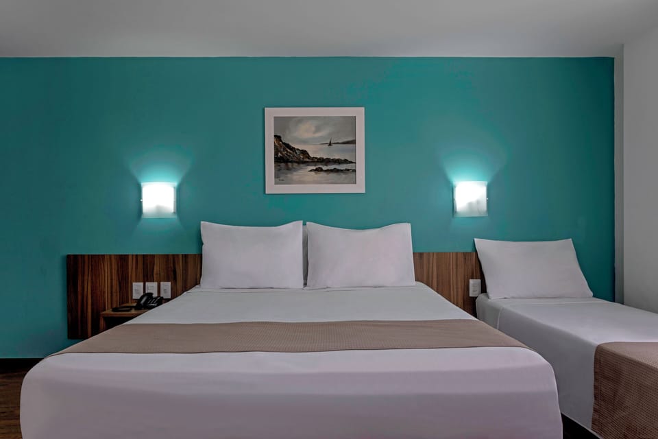 Standard Room | Minibar, blackout drapes, free cribs/infant beds