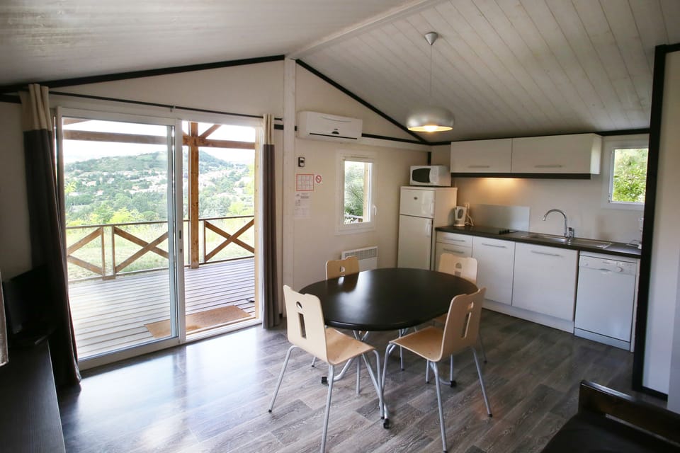 Chalet, Terrace (Causse) | Living area | TV