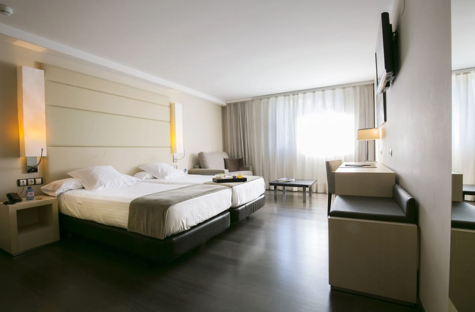 Premium Double Room | 1 bedroom, minibar, in-room safe, desk