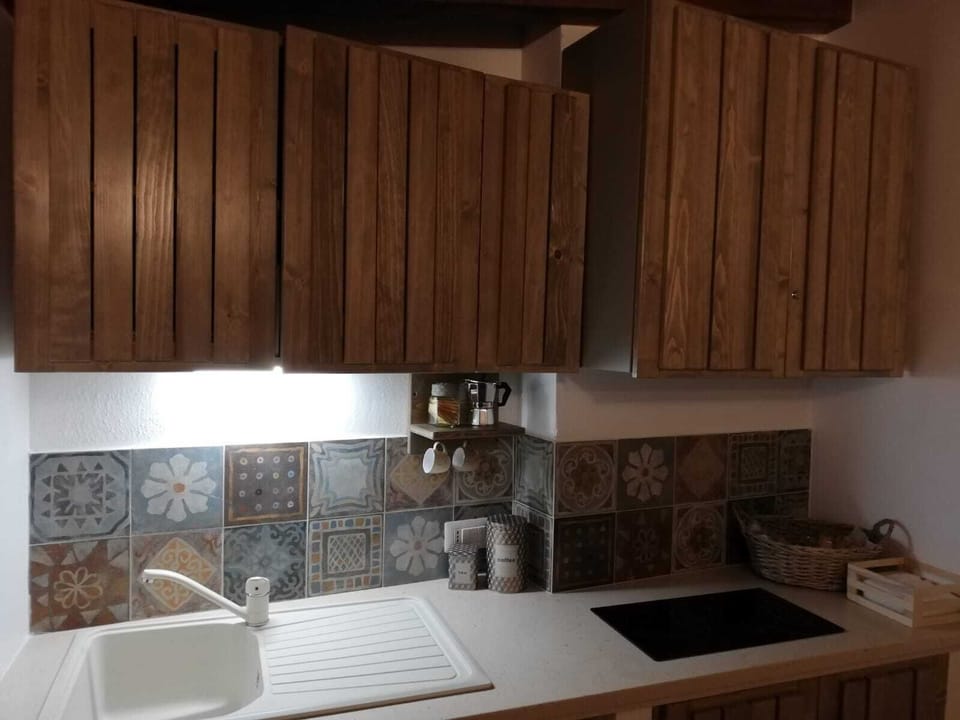 Economy Double Room | Living area