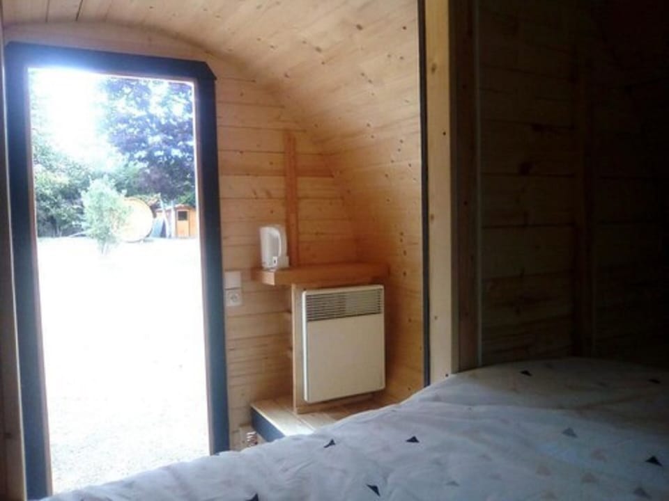 Double Room, Garden View | Individually decorated, individually furnished, bed sheets