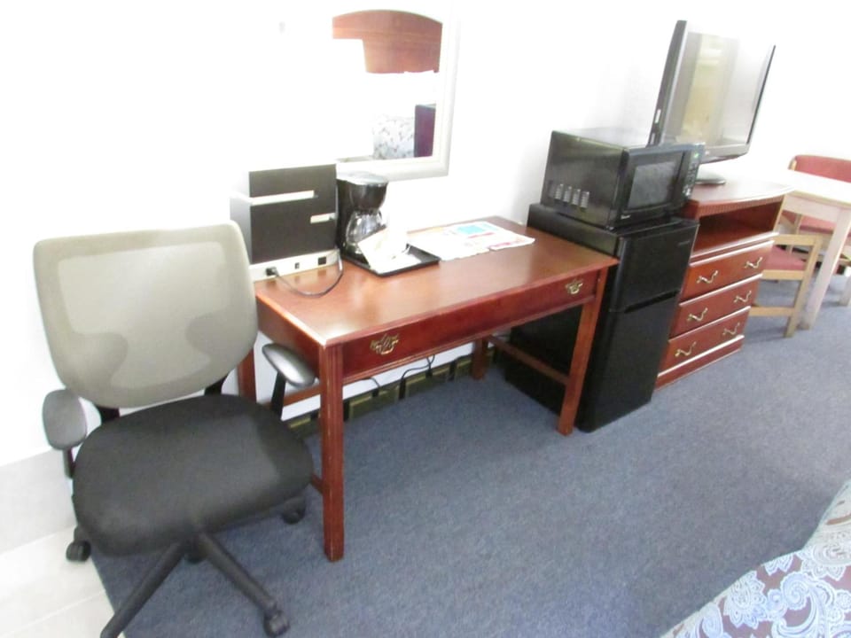 Desk, iron/ironing board, free WiFi, bed sheets