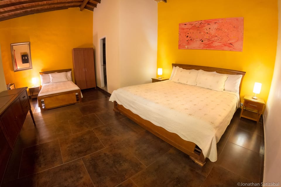 Junior Suite | In-room safe, desk, free cribs/infant beds, free WiFi