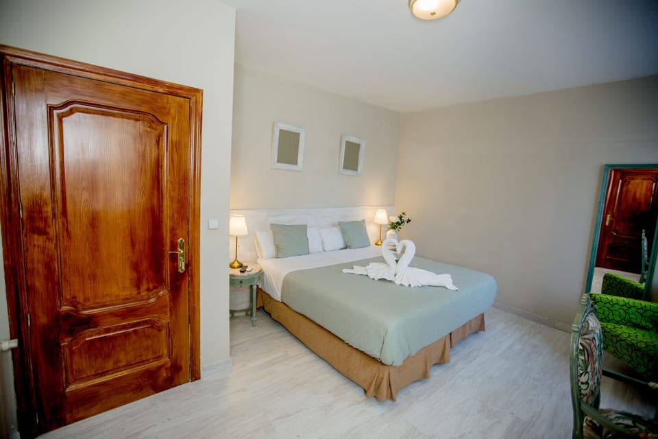 Superior Double Room | In-room safe, iron/ironing board, free WiFi, bed sheets