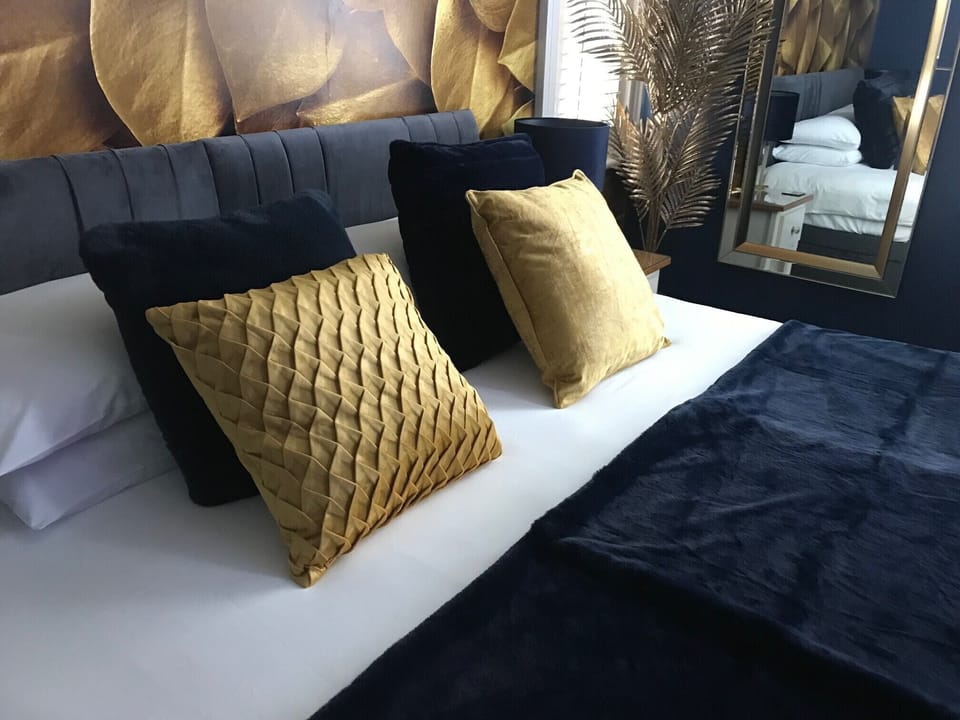 Superior Triple Room, Ensuite (Plus one)