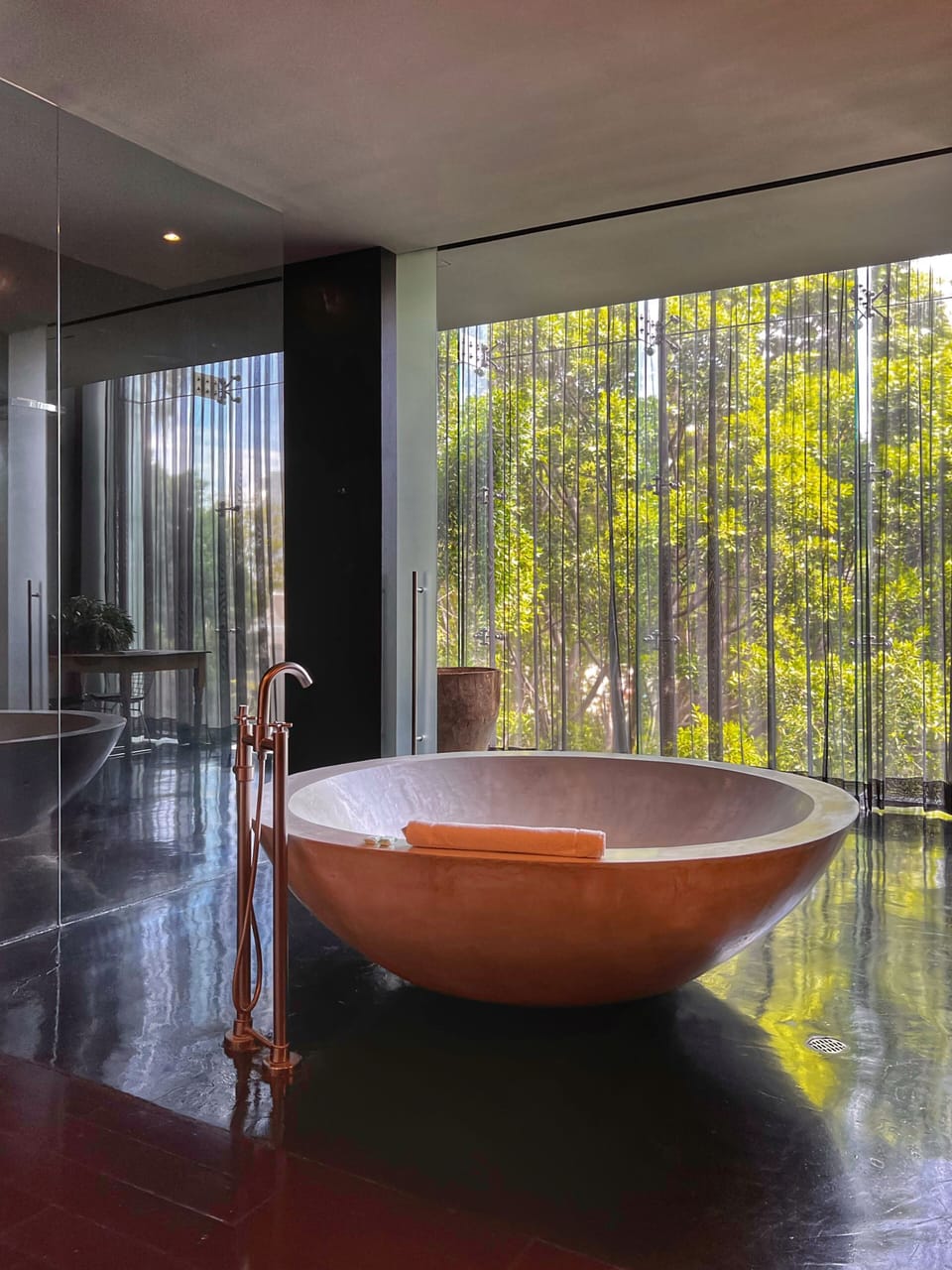 Room, 1 King Bed (Máster Suite ) | Bathroom | Designer toiletries, hair dryer, bathrobes, slippers