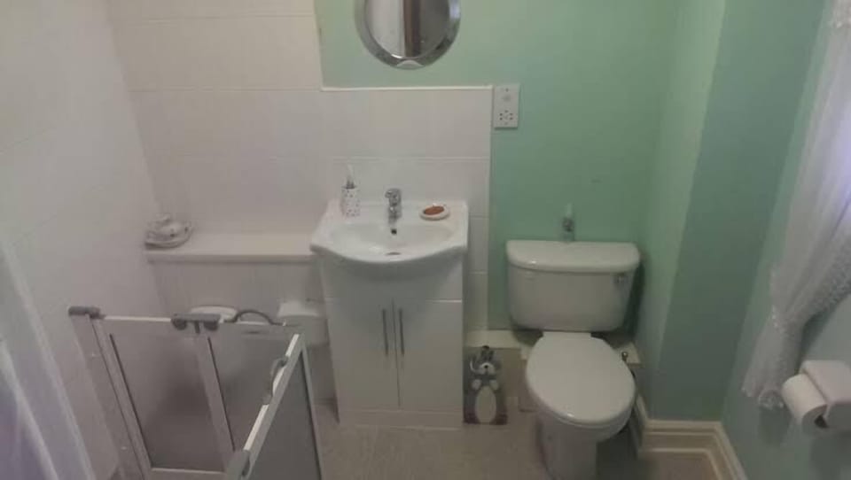 Deep soaking tub, rainfall showerhead, free toiletries, bathrobes