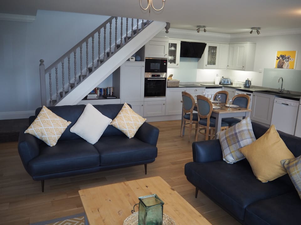 Cottage, Ensuite (Detached  Luxury) | Lounge