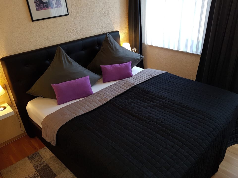 Superior Double Room, 1 King Bed, Non Smoking | Desk, iron/ironing board, free cribs/infant beds, free WiFi