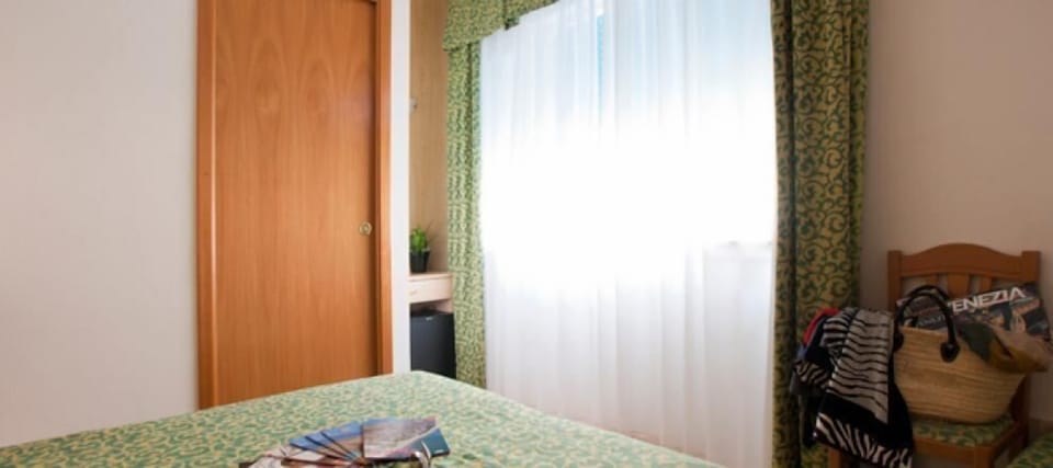 In-room safe, free WiFi
