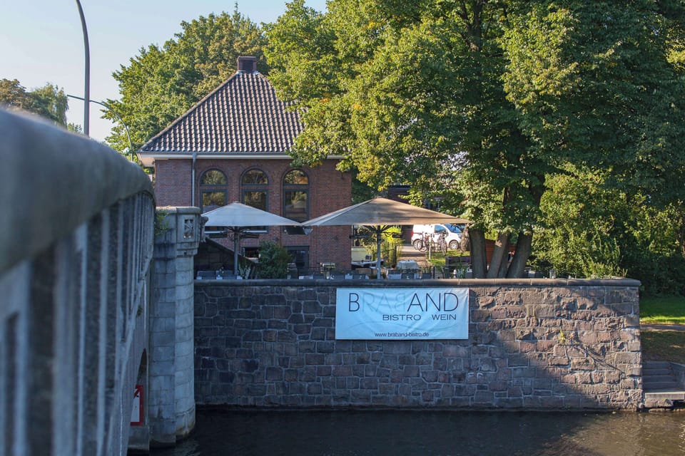 2 restaurants, breakfast, lunch, dinner served; German cuisine