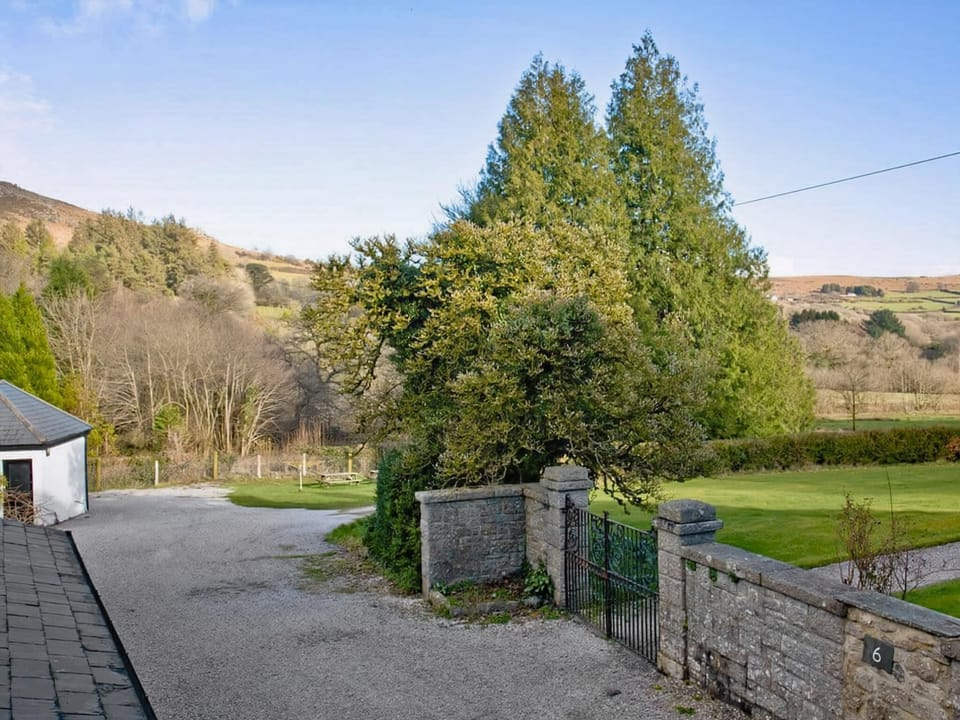 Garden and grounds | Honeybags, Hameldown, Lower Chinkwell - Wooder Manor, Widecombe-in-the-Moor, near Bovey Tracey
