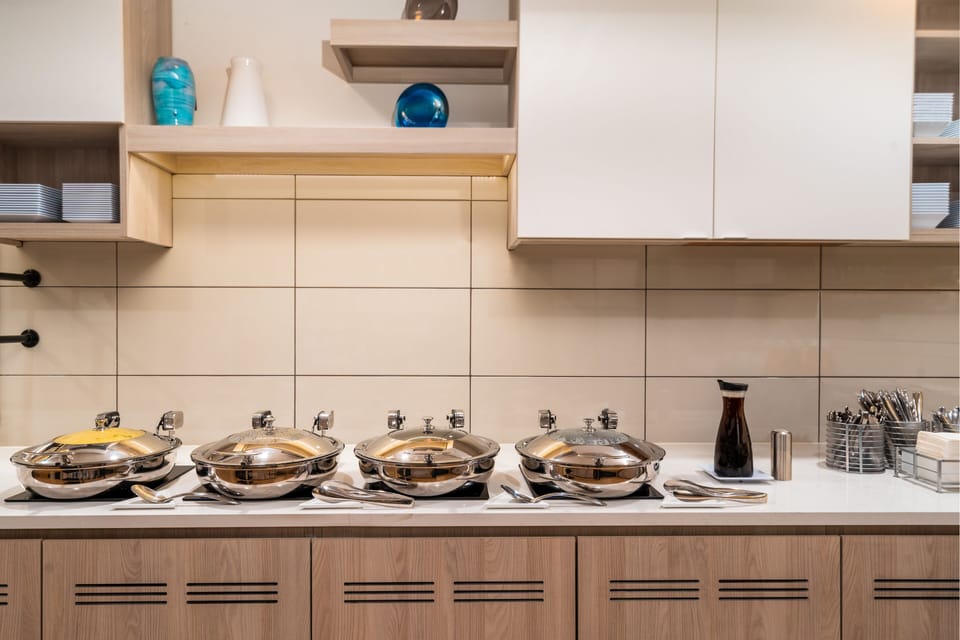 Free daily self-serve breakfast