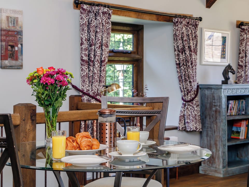 Attractive dining area | Stable Cottage, Uley, near Dursley