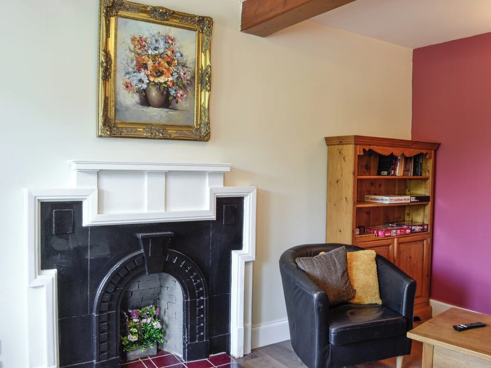 Sitting room | The Brewers Cottage - Roddenloft, Mauchline