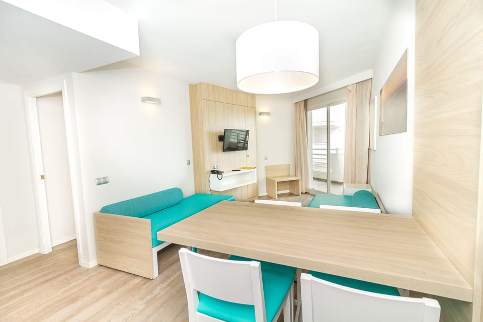 Apartment, 1 Bedroom, Balcony | Desk, free WiFi, bed sheets, wheelchair access