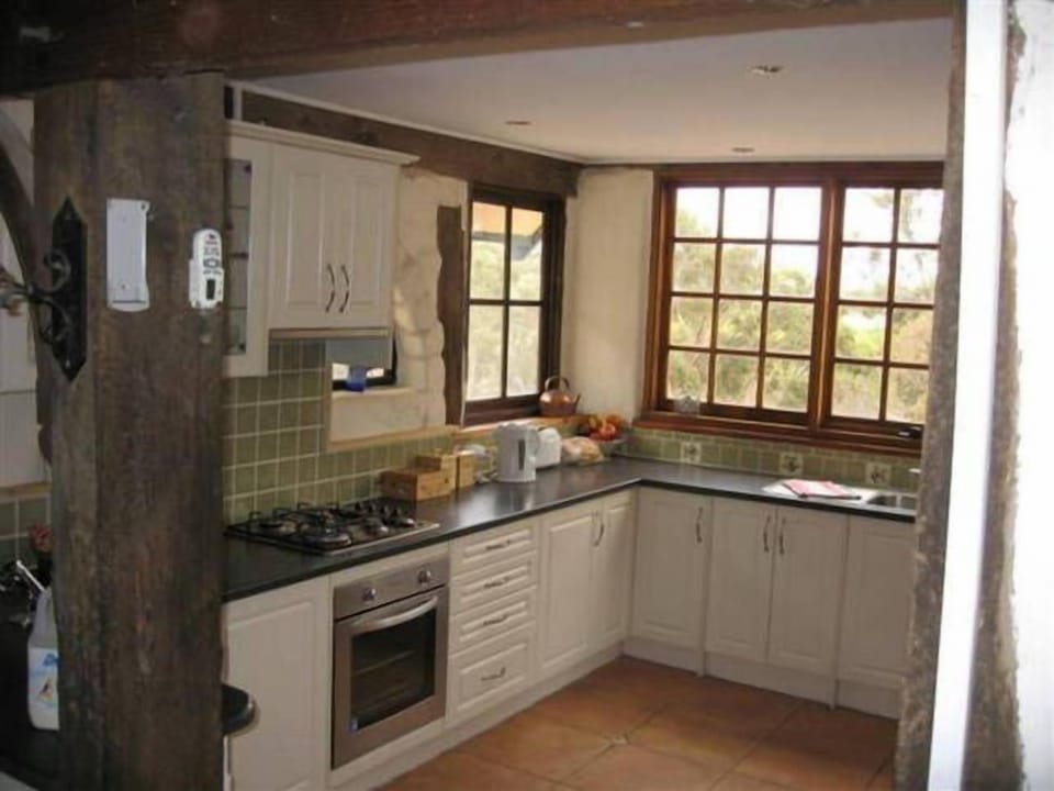 The large, well-stocked kitchen has everything needed to cook up a storm!