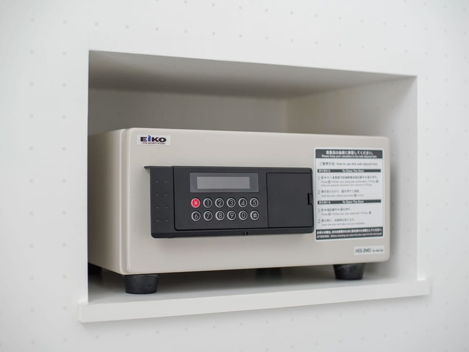 In-room safe, soundproofing, WiFi (free), bed sheets