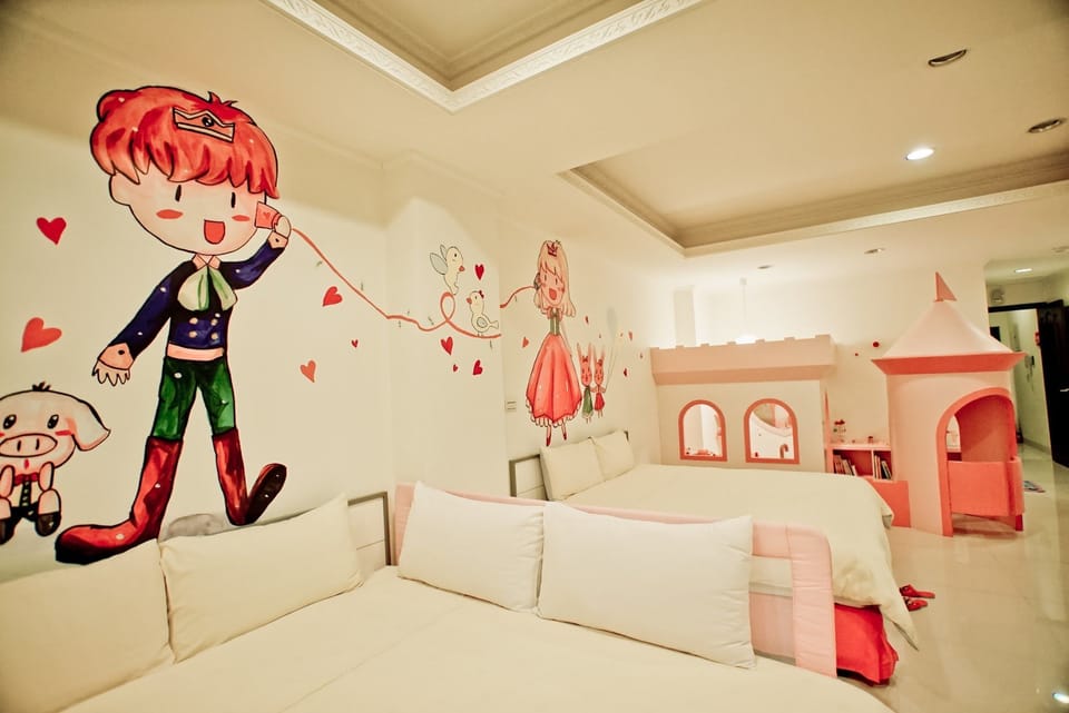 Quadruple Room | Blackout drapes, rollaway beds, free WiFi, bed sheets