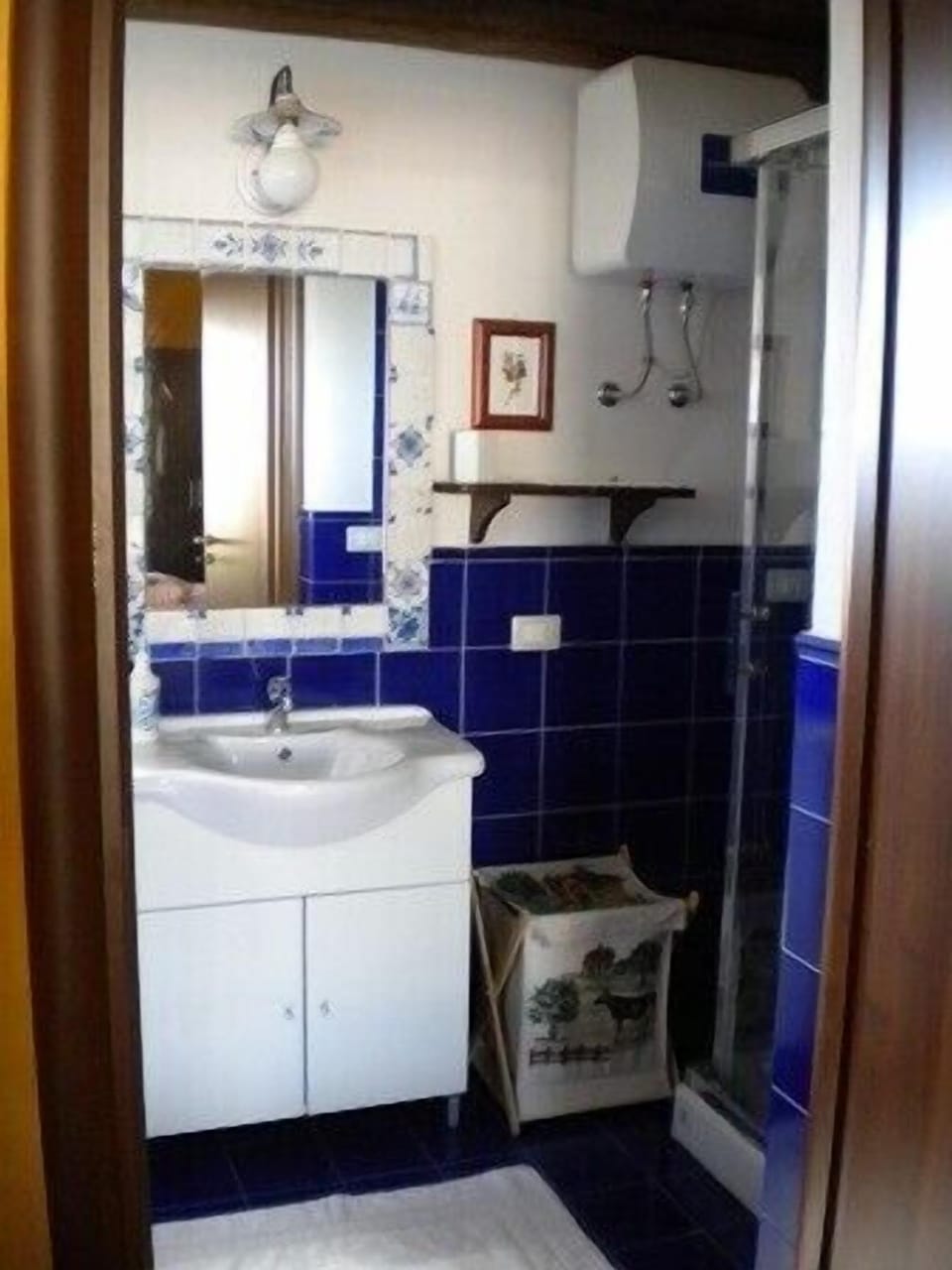 Bathroom sink
