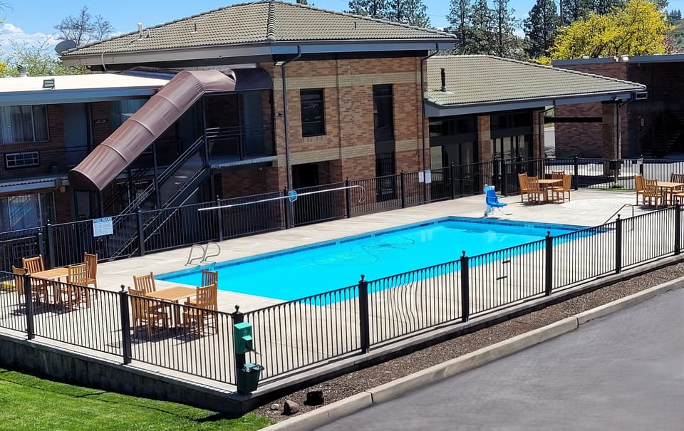 Cerulean Hotel Hotel in Klamath Falls