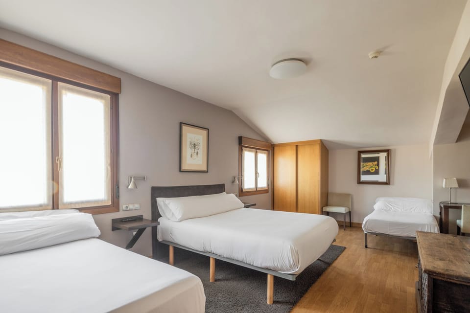Hostal Izar-Ondo Hostel in Navarre