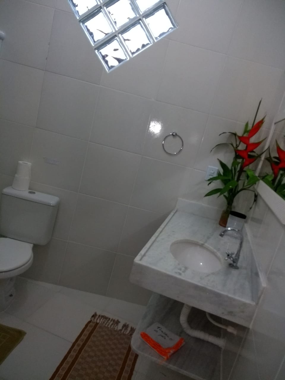 Deluxe Triple Room | Bathroom | Shower, towels, soap