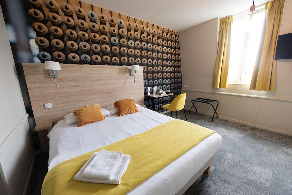 Comfort Double Room | Premium bedding, desk, soundproofing, free WiFi