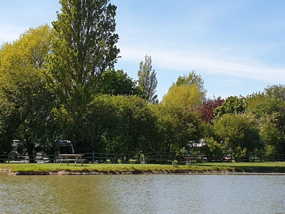 the lakes at windy Ridge, New Delights, Tetney