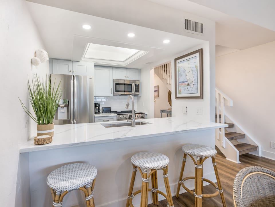 Three Bedroom Beach Villa Premier | Private kitchen | Full-size fridge, microwave, oven, stovetop