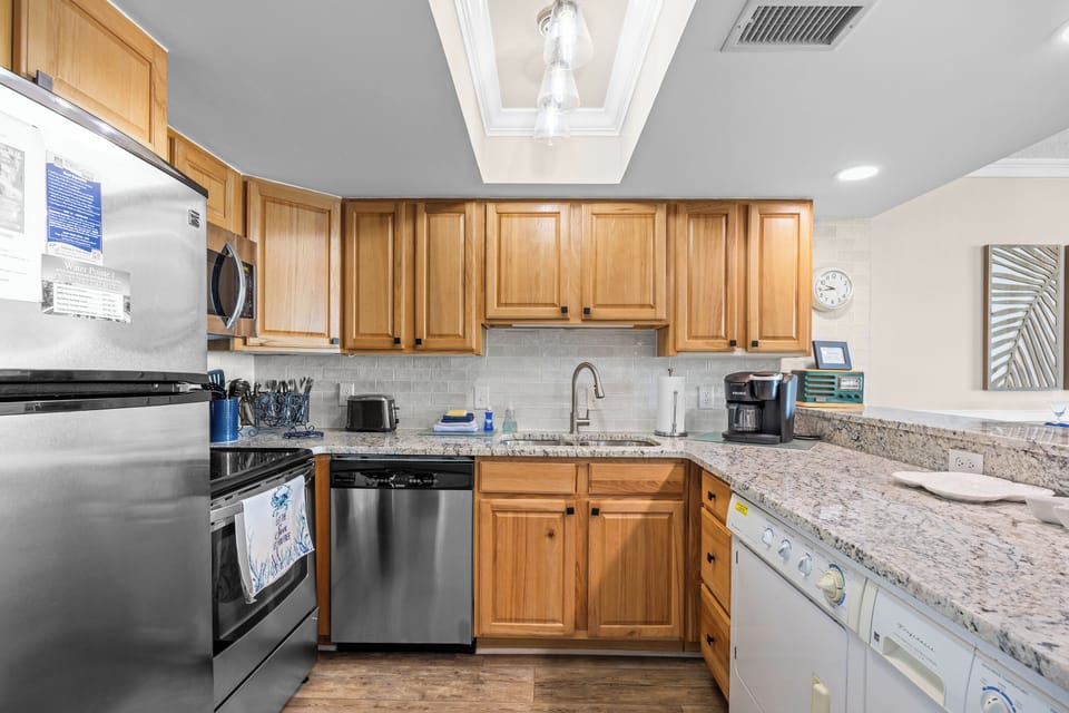 Full kitchen