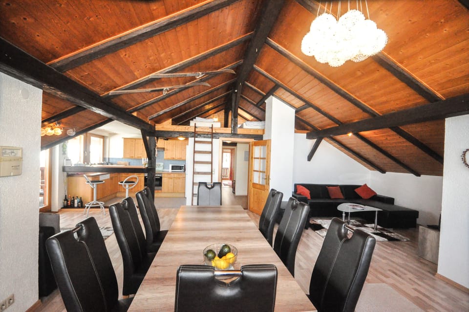 Gallery Loft, Sauna | Living area | Smart TV, fireplace