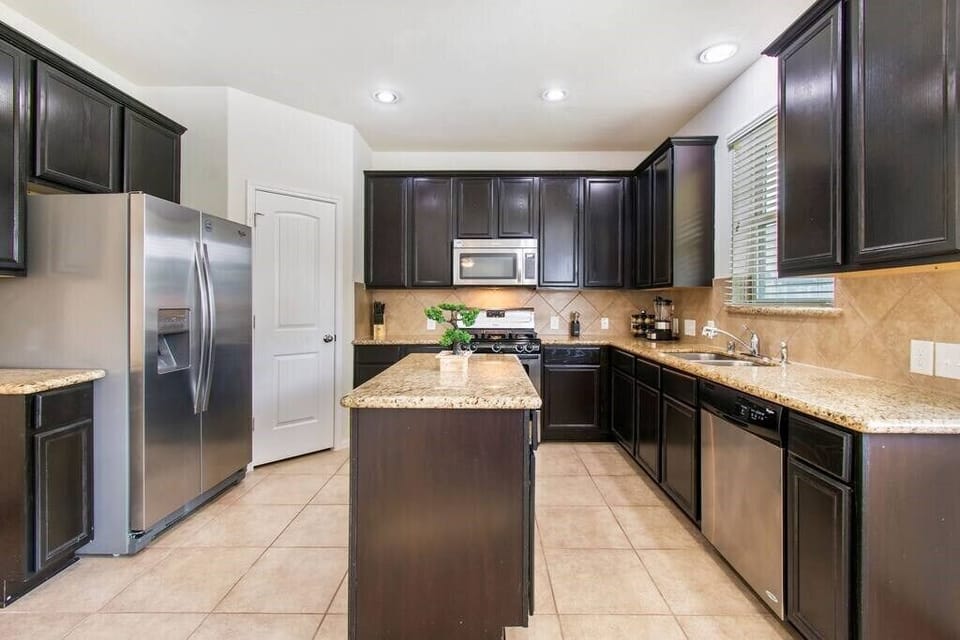 Kitchen island 